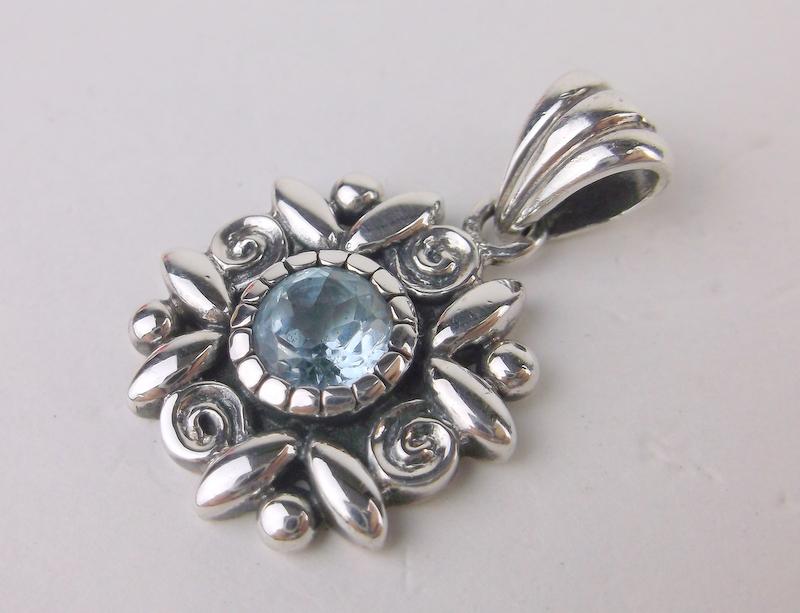Stunning Heavy Sterling Silver Blue Topaz Pendant (1 of 2)