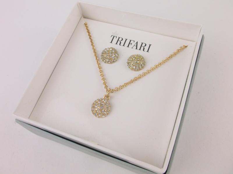 New Trifari Necklace and Earrings Set in Box: new condition