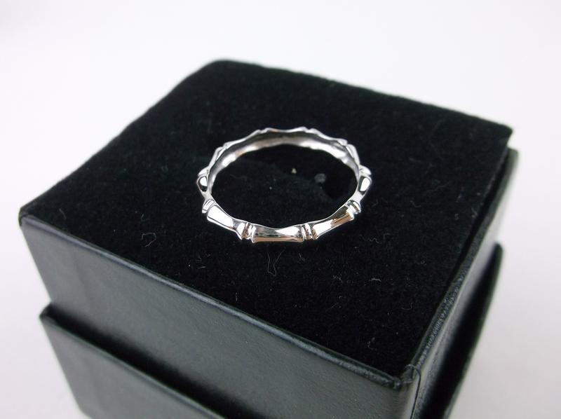 New 14kt White Gold Bamboo Ring Size 8 in Box (1 of 3)