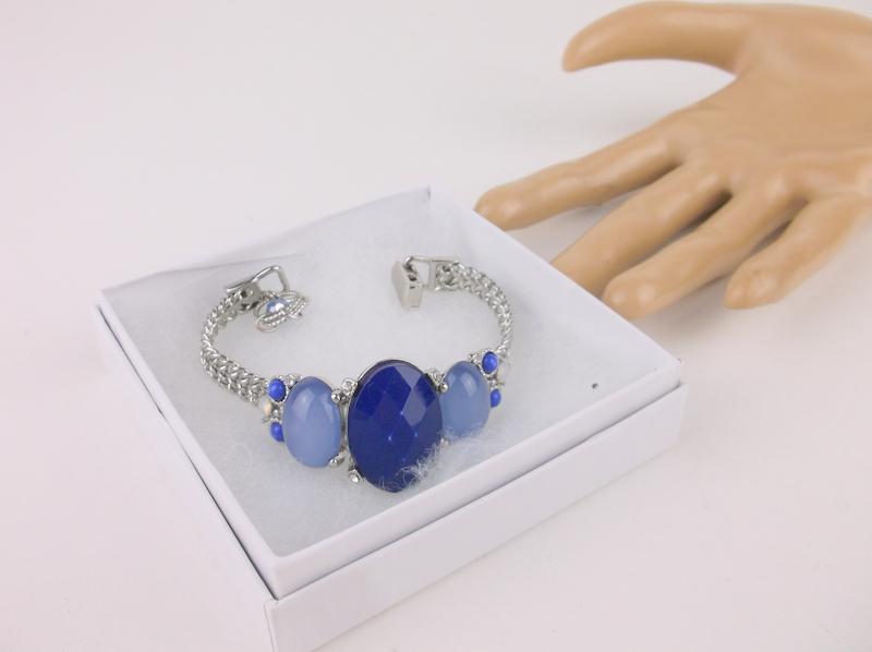 Stunning Blue Stone Bracelet 8 Inch Boxed (1 of 2)