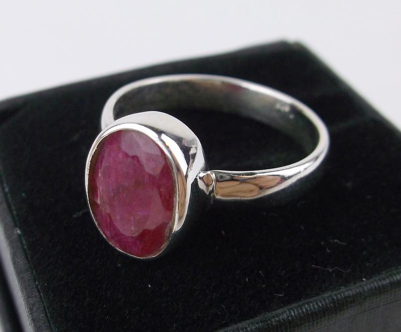 New Boxed Sterling Silver 2ct Ruby Ring Size 7.5 (1 of 2)