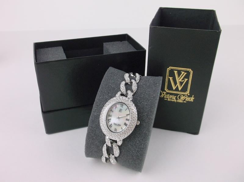 New Victoria Wieck Beverly Hills Wristwatch Boxed (1 of 3)