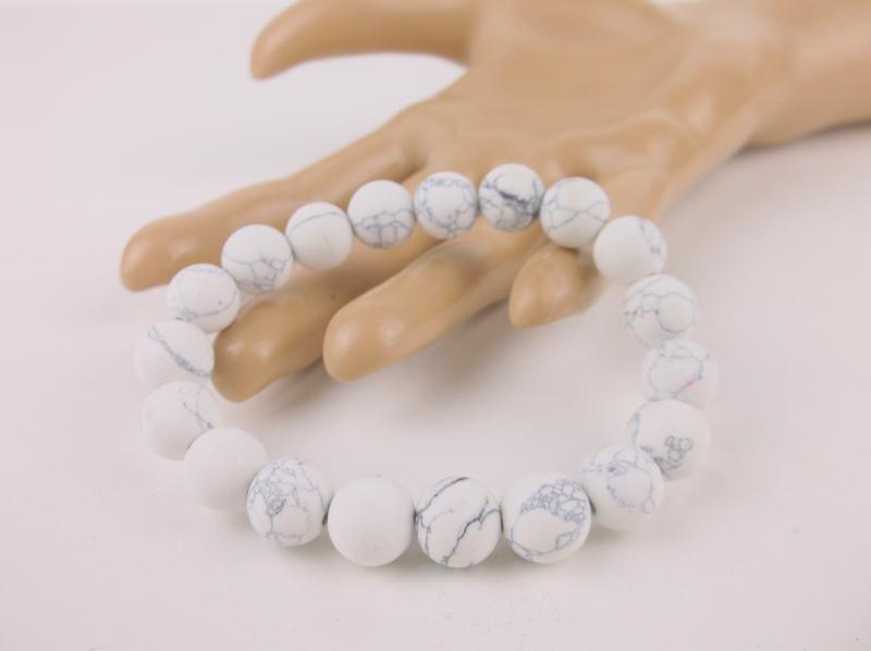 New Healing Genuine Howlite Bracelet Large (1 of 1)