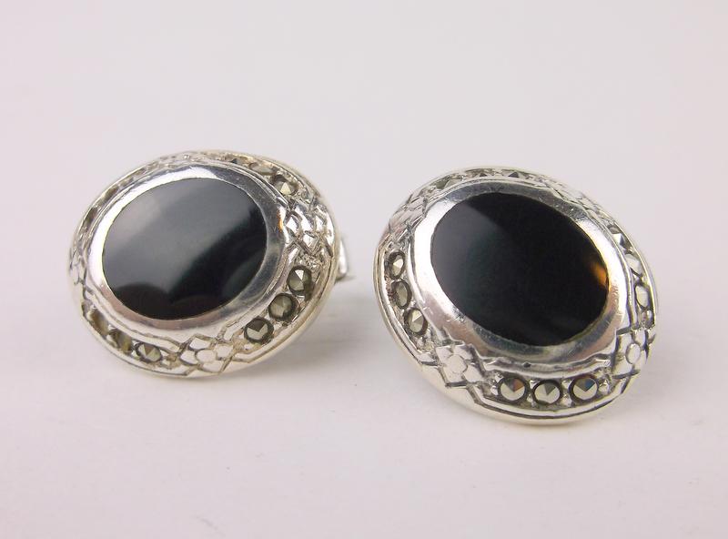 Stunning Sterling Silver Onyx Stud Earrings Thick (1 of 1)