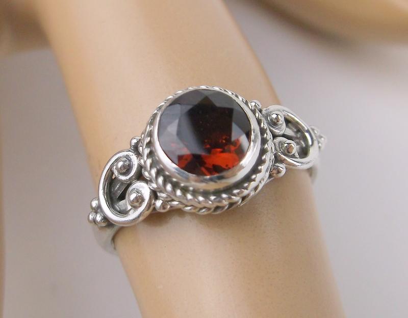 New Sterling Silver Garnet Ring Size 5 (1 of 1)