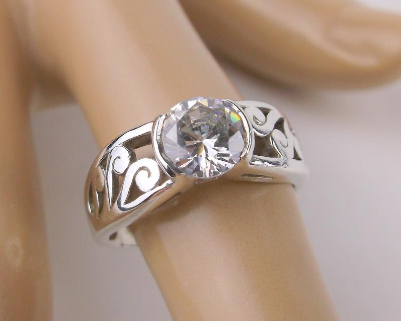 New Sterling Silver White Stone Ring Size 8 (1 of 1)