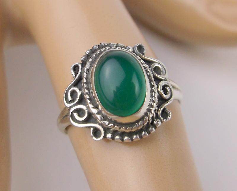 New Sterling Silver Green Stone Ring Size 6 (1 of 1)