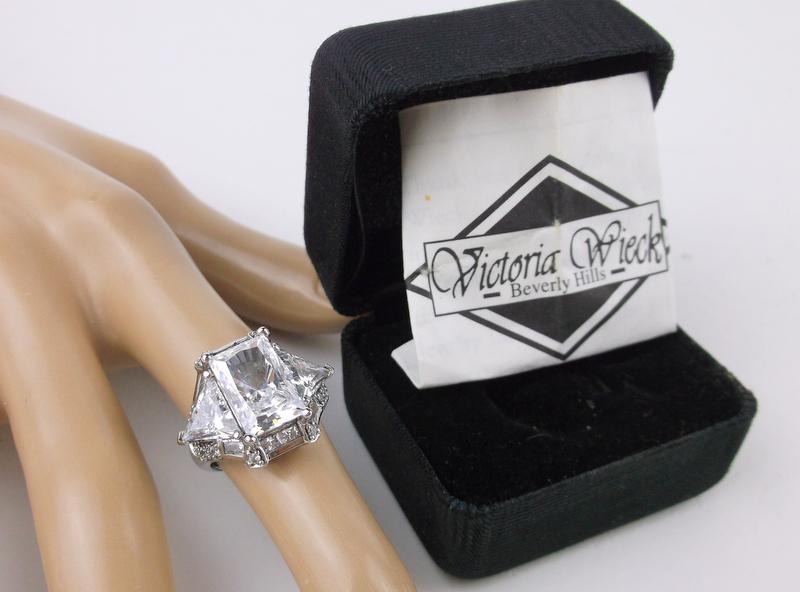 New Victoria Wieck Sterling White Stone Ring 6 Boxed (1 of 3)