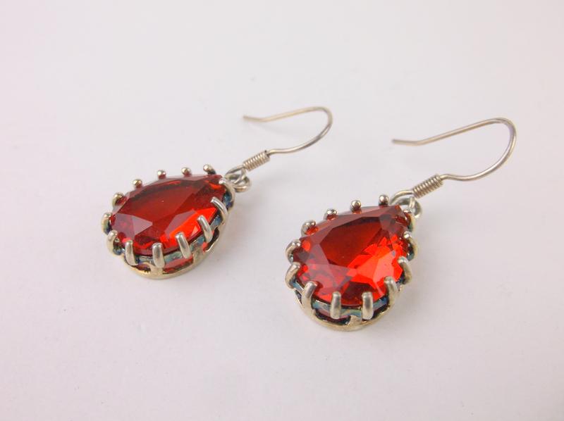 Gorgeous Red Stone Drop Earrings (1 of 2)