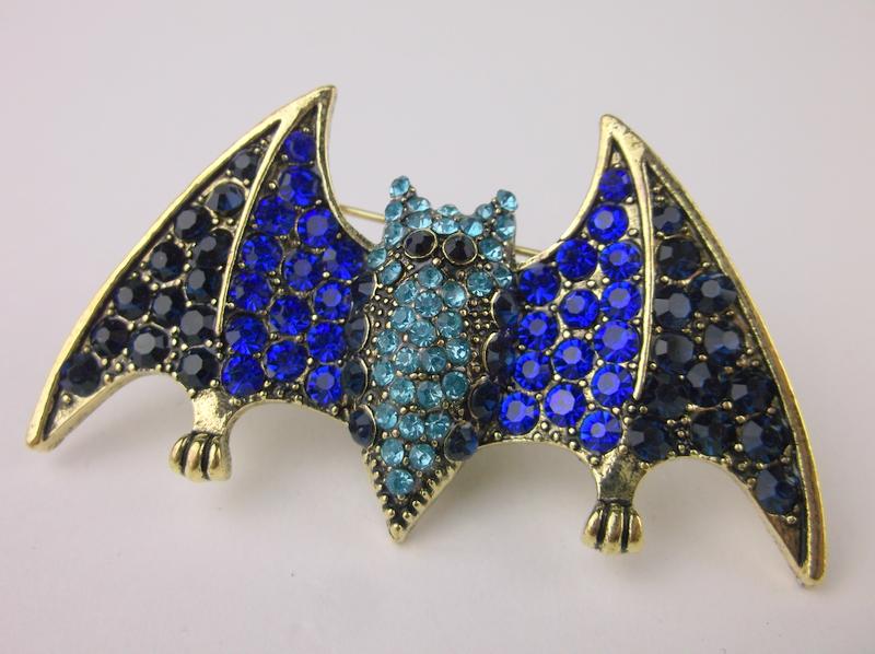 Stunning Enameled Rhinestone Bat Brooch (1 of 1)