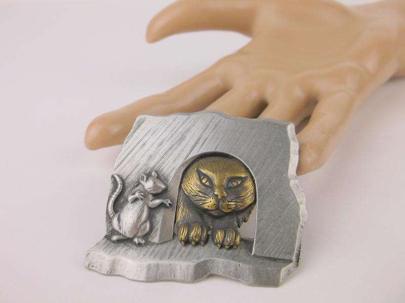 Gorgeous Vintage Large Cat & Mouse Brooch (1 of 2)
