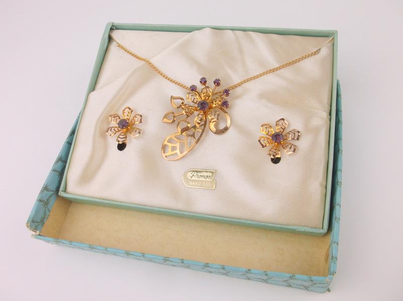 Antique Boxed 1950s Rhinestone Brooch Earrings Set (1 of 4)