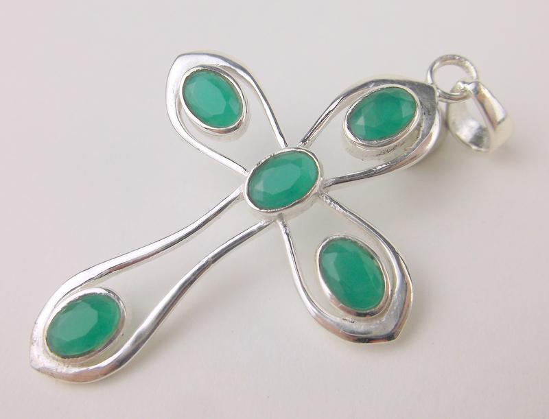 New Sterling Silver Emerald Cross Pendant (1 of 1)