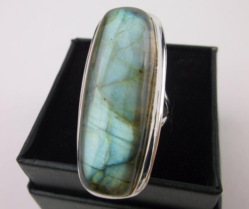 New Boxed Huge Sterling Silver Labradorite Ring 8 (1 of 3)