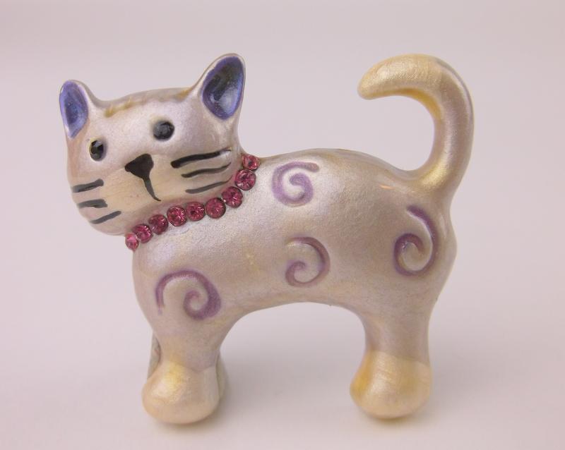 Gorgeous Enameled Rhinestone Cat Brooch (1 of 1)