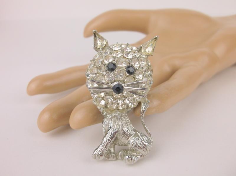 Stunning Large 1950s Antique Lion Brooch Rhinestone (1 of 2)