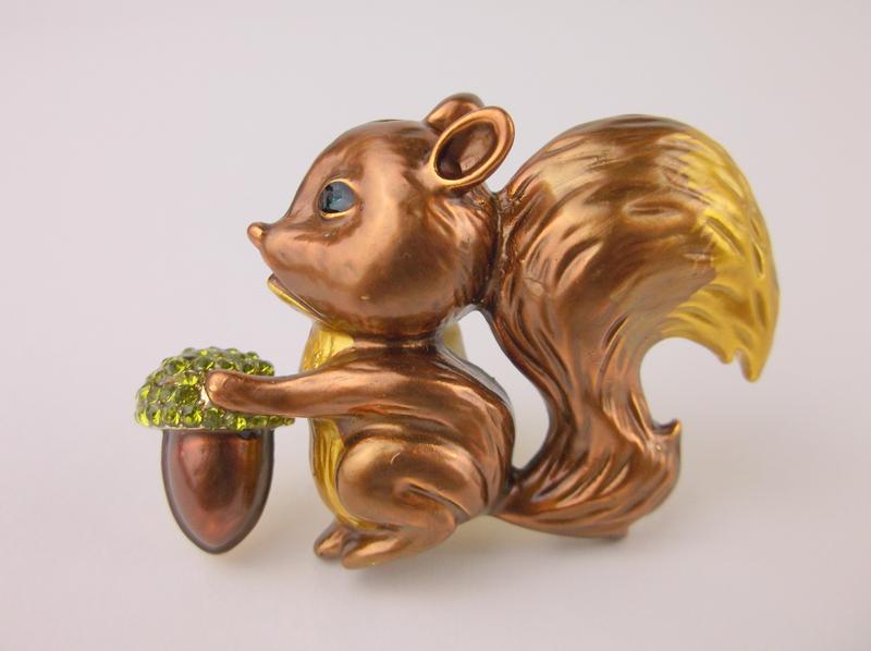 Stunning Enameled Rhinestone Large Squirrel Brooch (1 of 1)