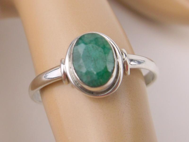 New Sterling Silver 1ct Emerald Ring Size 8 (1 of 1)