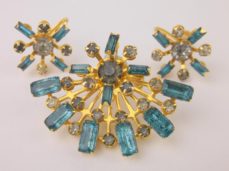 Bugbee Niles Antique Rhinestone Brooch Neck Earrings (1 of 4)