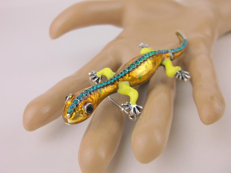 Stunning Enameled Rhinestone Lizard Brooch (1 of 1)