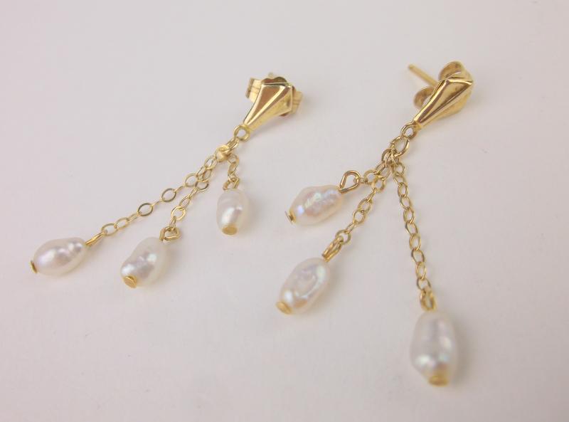Stunning 14kt Gold Pearl Drop Dangly Stud Earrings (1 of 1)