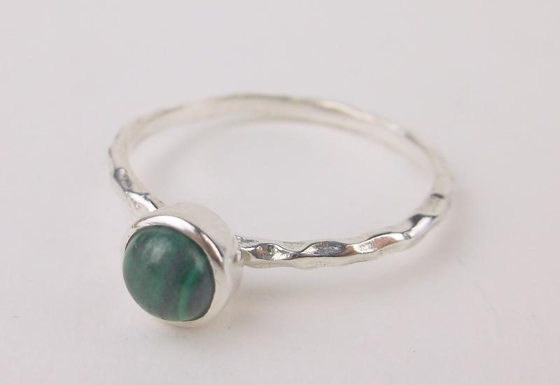 New Sterling Silver Malachite Ring Size 8 (1 of 1)