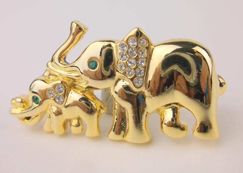 Stunning Vintage Rhinestone Elephant Brooch (1 of 1)