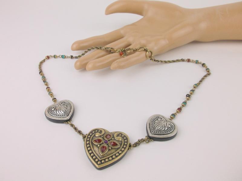 Stunning Heart Necklace 18": excellent condition