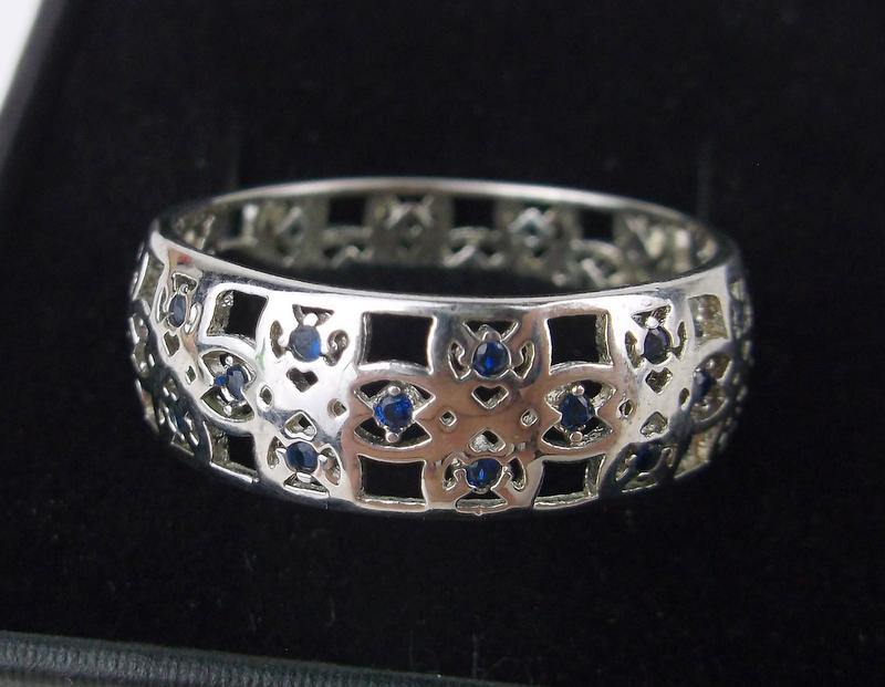Stunning Boxed Sterling Silver Sapphire Band Ring 10 (1 of 2)
