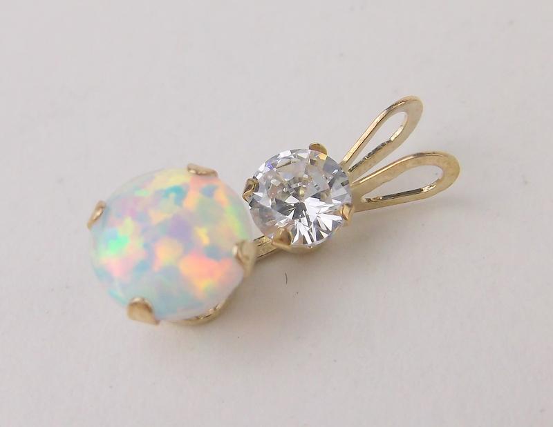 New 10kt Gold Opal Pendant (1 of 1)