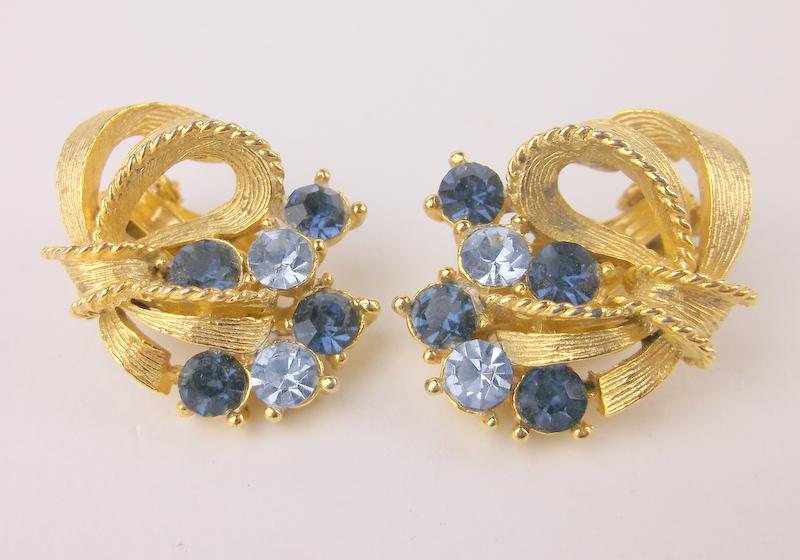 Stunning Antique Lisner Rhinestone Earrings (1 of 2)