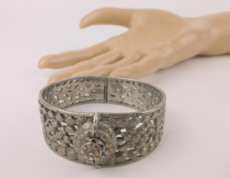 Stunning 1850s Lock Lever Bracelet Middle Eastern (1 of 4)