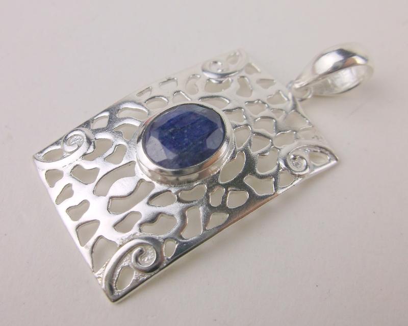 New Sterling Silver 2ct Sapphire Pendant (1 of 1)
