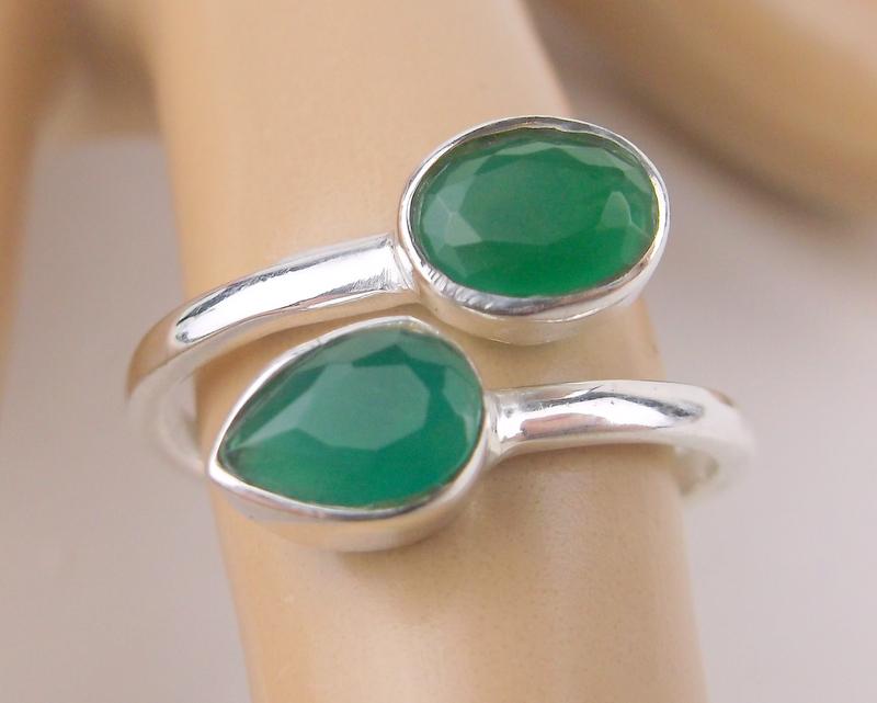 New Sterling Silver Emerald Ring Size 8 (1 of 1)