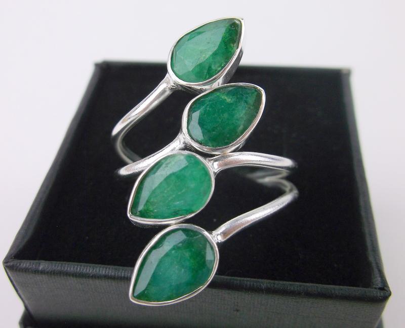 New Boxed Sterling Silver Emerald Ring Size 9 (1 of 1)