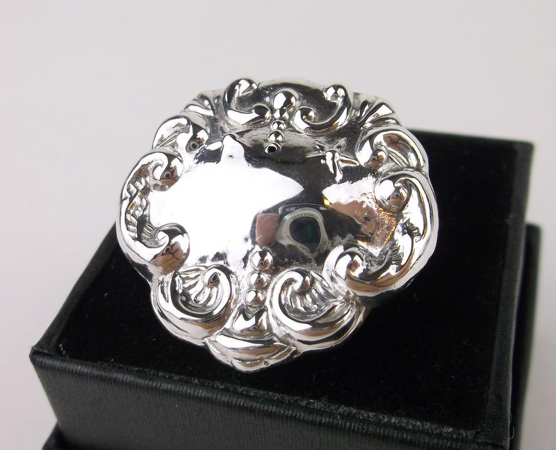 Stunning Boxed Large Sterling Silver Ornate Ring 5 (1 of 2)