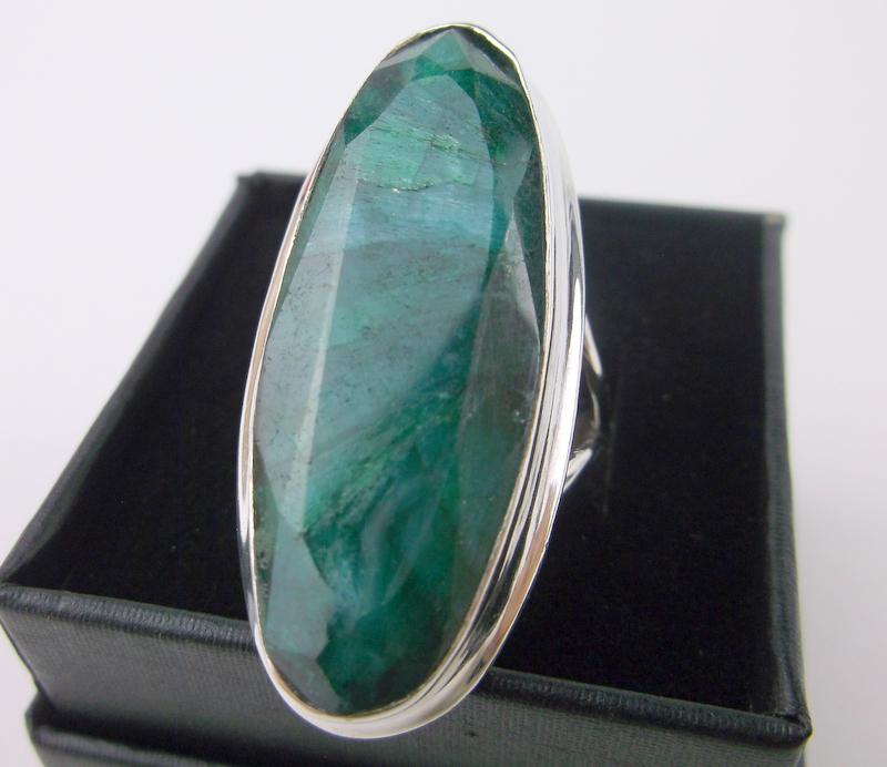 New Boxed Huge Sterling Silver 25ct Emerald Ring 7.5 (1 of 2)
