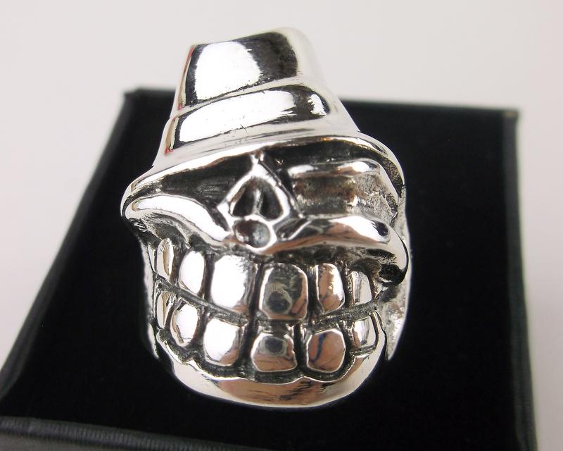 New Boxed Huge Sterling Silver Skull Ring 9 Sup Heavy (1 of 3)