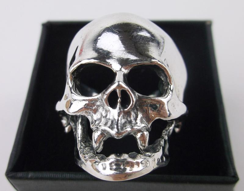New Boxed Huge Sterling Silver Biker Skull Ring 11 (1 of 5)
