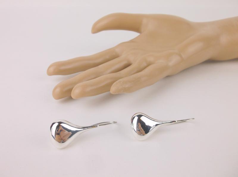 Stunning large Sterling Silver Teardrop Earrings Vint (1 of 2)