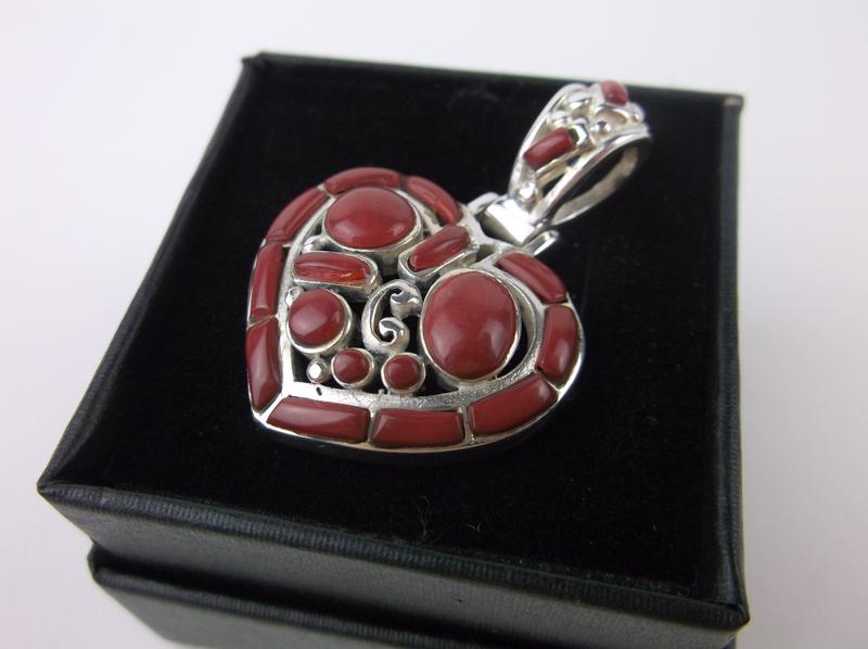Stunning Boxed Sterling Silver Red Coral Pendant (1 of 1)
