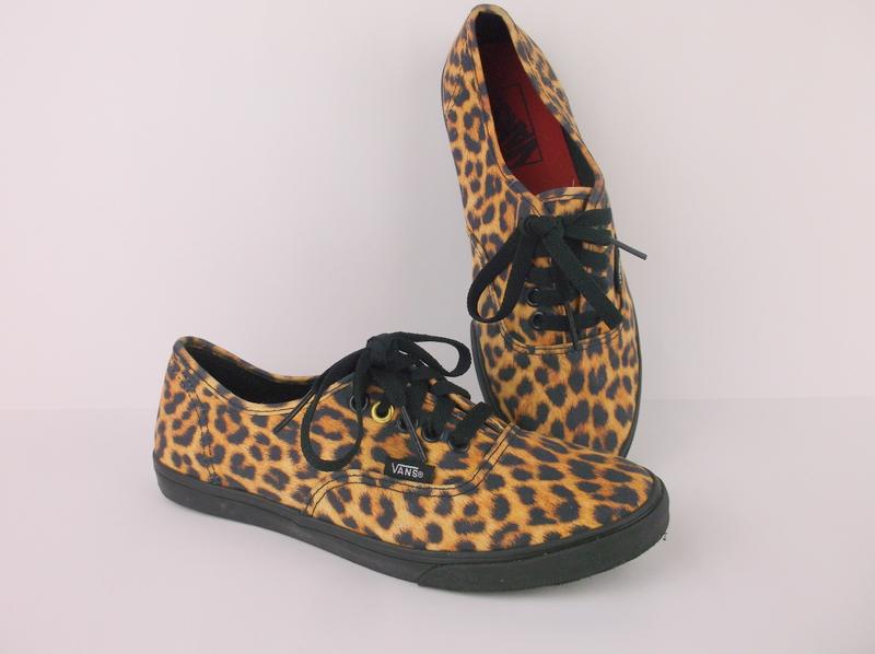 Stunning Womens Leopard Vans Sneakers 7 Shoes (1 of 5)
