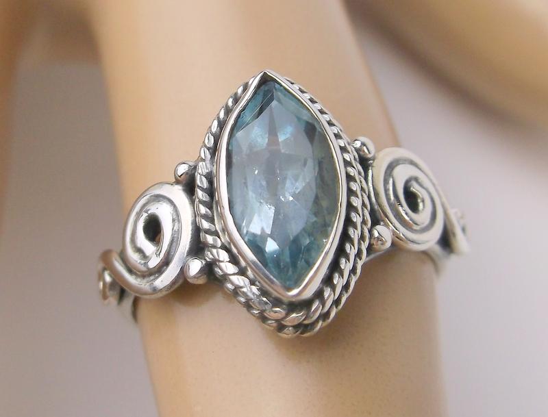 New Sterling Silver Blue Topaz Ring Size 5.25 (1 of 1)