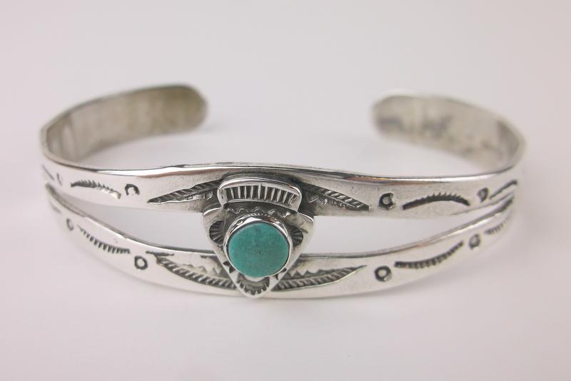 1940s Navajo Sterling Turquoise Cuff Bracelet Harvey (1 of 5)