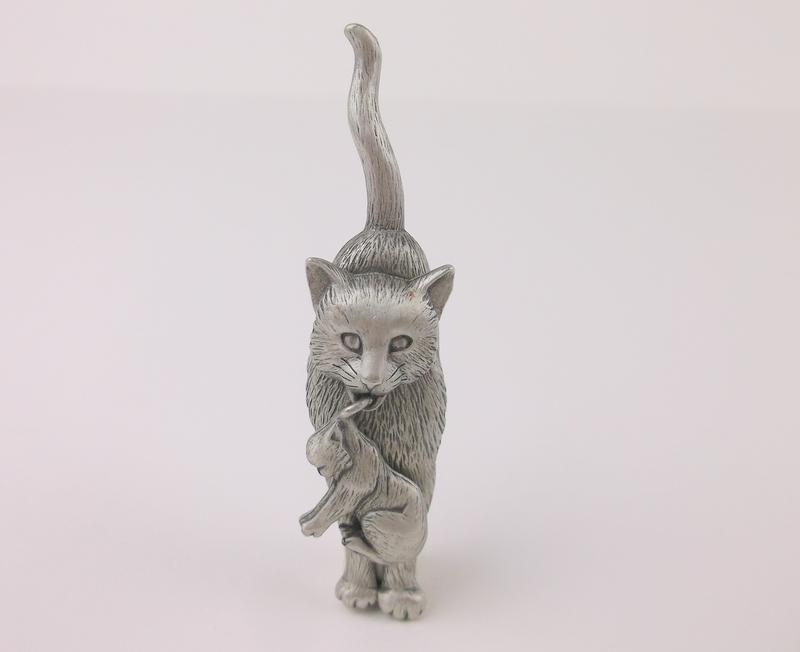 Stunning Vintage Mama Cat Brooch Baby Moves (1 of 2)