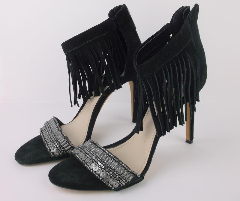 Stunning Vince Camuto Leather Tassel Heals Size 7: excellent condition