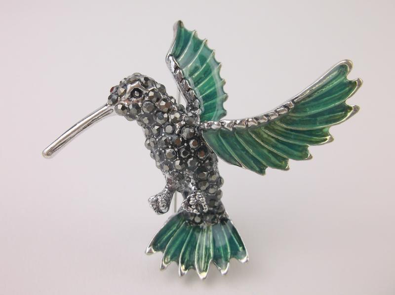 Stunning Enameled Rhinestone Hummingbird Brooch (1 of 1)
