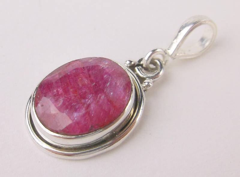 New Sterling Silver 8ct Ruby Pendant (1 of 1)