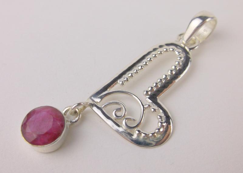 New Sterling Silver 1.5ct Ruby Pendant (1 of 1)