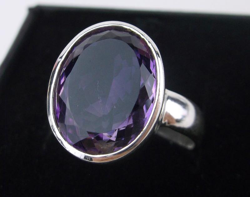 New Boxed Sterling Silver 10ct Amethyst Ring 7.5 (1 of 2)
